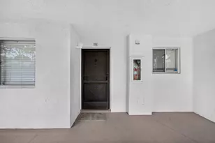 3186 Via Poinciana, Lake Worth, FL 33467 - Photo 17