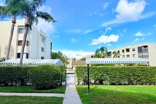 3186 Via Poinciana, Lake Worth, FL 33467 - Photo 23