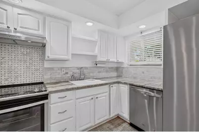 3186 Via Poinciana #115, Lake Worth, FL 33467 - Photo 11