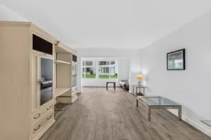 3186 Via Poinciana, Lake Worth, FL 33467 - Photo 23