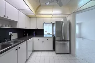 200 Diplomat Pkwy, Hallandale Beach, FL 33009 - Photo 15