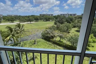 3500 Oaks Clubhouse Dr, Pompano Beach, FL 33069 - Photo 17
