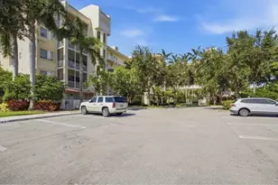 3500 Oaks Clubhouse Dr, Pompano Beach, FL 33069 - Photo 27