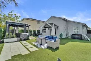 372 W Riverbend Dr, Sunrise, FL 33326 - Photo 33