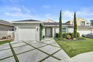 372 W Riverbend Dr, Sunrise, FL 33326 - Photo 1