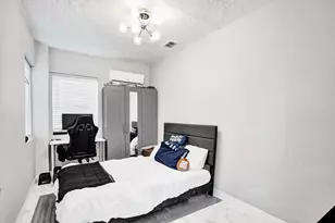 372 W Riverbend Dr, Sunrise, FL 33326 - Photo 19