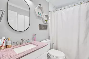 372 W Riverbend Dr, Sunrise, FL 33326 - Photo 13