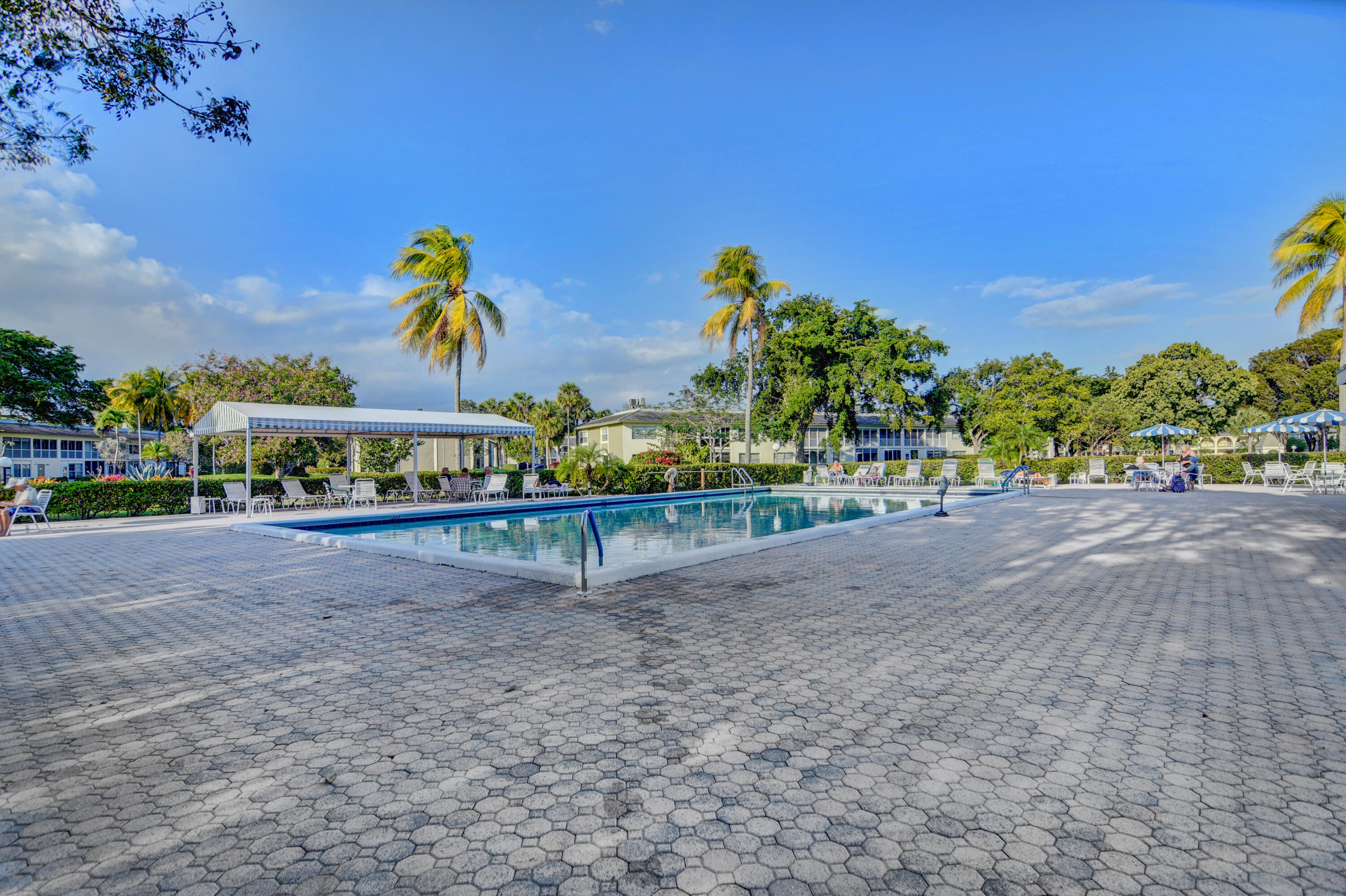 372 W Riverbend Dr #372 - 372 W Riverbend Dr #372, Sunrise, FL 33326 Luxury Property | Jose Angel Pina