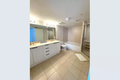 16699 Collins Avenue #2410, Sunny Isles Beach, FL 33160 - Photo 15