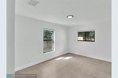 216 NW 25th Street, Wilton Manors, FL 33311 - Photo 9