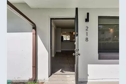 216 NW 25th Street, Wilton Manors, FL 33311 - Photo 5