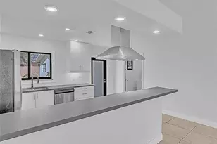 216 NW 25th St, Wilton Manors, FL 33311 - Photo 11