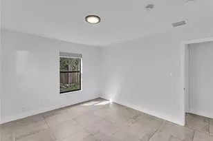 216 NW 25th St, Wilton Manors, FL 33311 - Photo 13