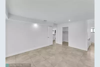 216 NW 25th Street, Wilton Manors, FL 33311 - Photo 29