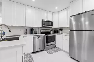 1621 NE 1st Ave, Pompano Beach, FL 33060 - Photo 19