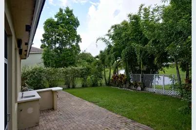 873 Gazetta Way, West Palm Beach, FL 33413 - Photo 13