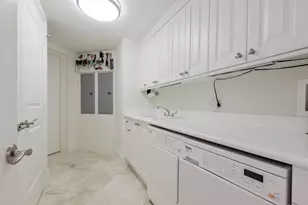 5050 N Ocean Dr, Singer Island, FL 33404 - Photo 17