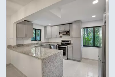 6 Chestnut Circle, Cooper City, FL 33026 - Photo 5