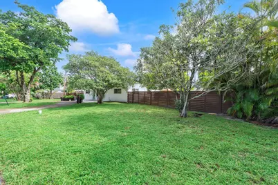 3557 Lloyd Drive, Oakland Park, FL 33309 - Photo 31