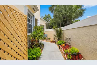1109 Lytham Court, West Palm Beach, FL 33411 - Photo 7