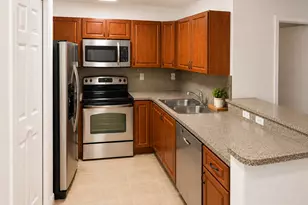 906 SW 143rd Ave, Pembroke Pines, FL 33027 - Photo 15