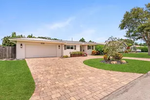 1051 NW 3rd St, Boca Raton, FL 33486 - Photo 1