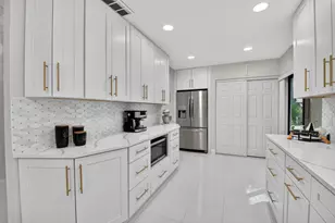 21695 N Arriba Real, Boca Raton, FL 33433 - Photo 5