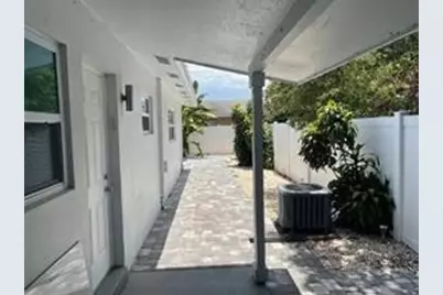 2408 NE 4th Street, Pompano Beach, FL 33062 - Photo 17