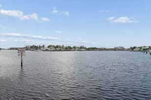 1101 S Riverside Dr, Pompano Beach, FL 33062 - Photo 17