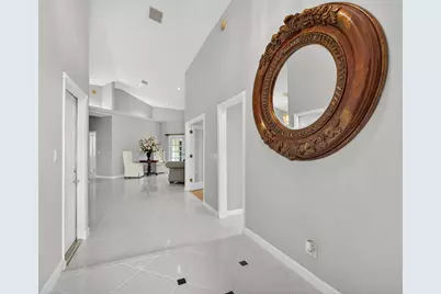 1052 W Shore Drive, West Palm Beach, FL 33406 - Photo 7