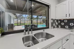 301 Knotty Wood Ln, Wellington, FL 33414 - Photo 31