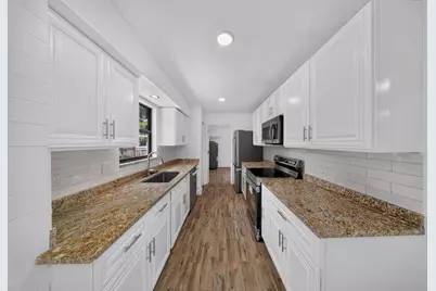 6101 Balsam Drive, Fort Pierce, FL 34982 - Photo 5