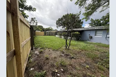 1633 SE Arapaho Avenue, Stuart, FL 34994 - Photo 27