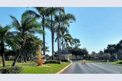 1007 Green Pine Boulevard #D2, West Palm Beach, FL 33409 - Photo 15