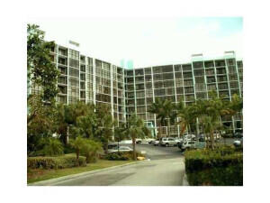 200 Leslie Dr #611 - 200 Leslie Dr #611, Hallandale Beach, FL 33009 Luxury Property | Jose Angel Pina