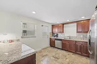 501 Lake Shore Dr, Lake Park, FL 33403 - Photo 11