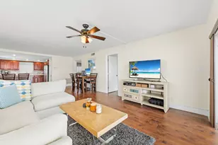 501 Lake Shore Dr, Lake Park, FL 33403 - Photo 9