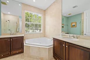 703 SW 16th Ct, Fort Lauderdale, FL 33315 - Photo 17