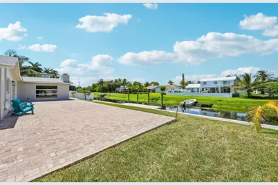 1051 SW 25th Avenue, Boynton Beach, FL 33426 - Photo 39