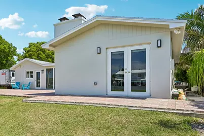 1051 SW 25th Avenue, Boynton Beach, FL 33426 - Photo 37