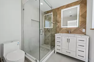 1051 SW 25th Ave, Boynton Beach, FL 33426 - Photo 21