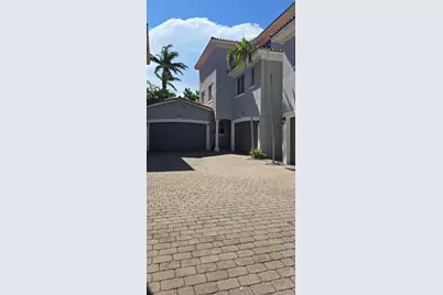 635 NE 11th Avenue, Fort Lauderdale, FL 33304 - Photo 1