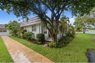 167 Valencia G, Delray Beach, FL 33446 - Photo 3