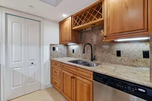 3000 N Ocean Dr, Singer Island, FL 33404 - Photo 17