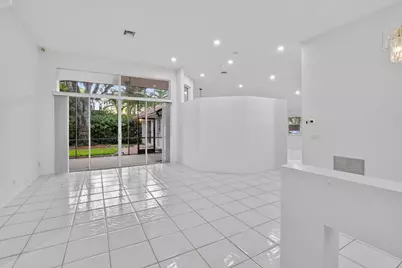 924 Spoonbill Circle, Weston, FL 33326 - Photo 3