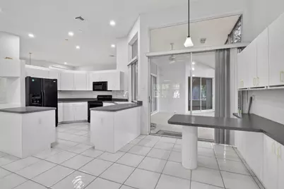 924 Spoonbill Circle, Weston, FL 33326 - Photo 15