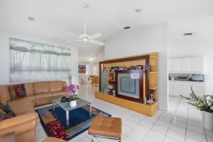 10112 Andover Coach Cir, Lake Worth, FL 33449 - Photo 9
