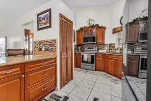 7365 NW 54th Ct, Lauderhill, FL 33319 - Photo 5