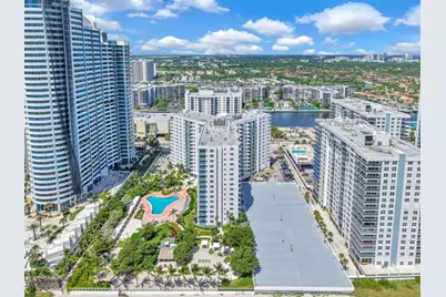 3001 S Ocean Drive #403, Hollywood, FL 33019 - Photo 9