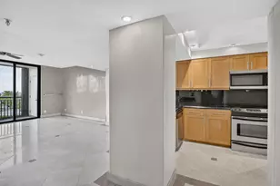 2300 NE 33rd Ave, Fort Lauderdale, FL 33305 - Photo 5